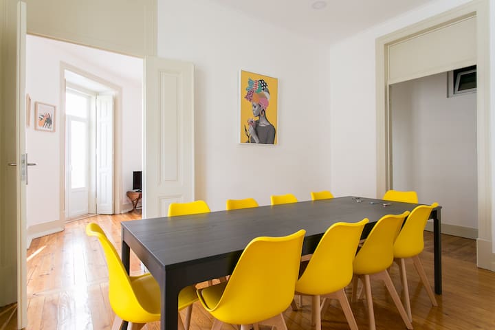 NEW! Lisbon Comfy Apartment V gallery image 3