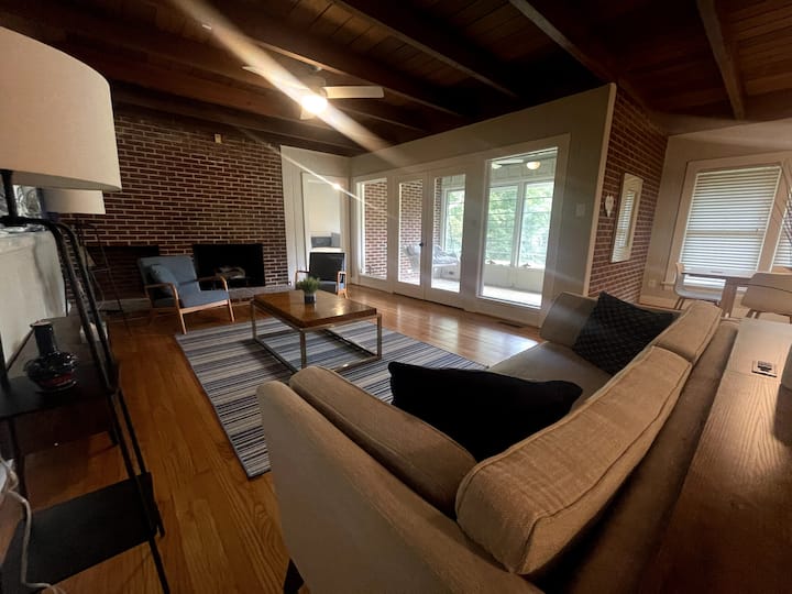 Beautiful House Across From Benvenue Country Club - Rocky Mount, NC