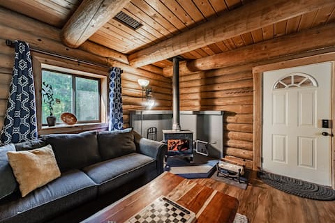 Handmade Scandinavian Mountain House Fire-Sauna