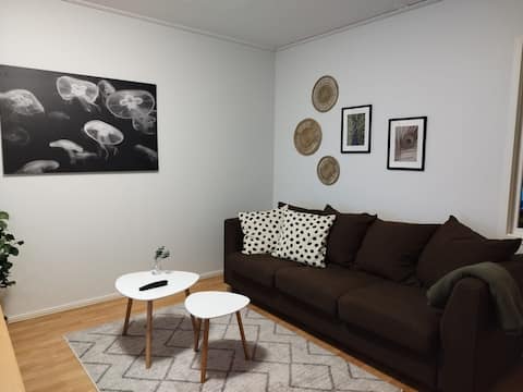 LINDA -Modern Aprt 24/7 Check-in