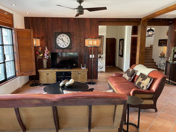 Private Villa Located In The Popular Golden Zone - Bucerías