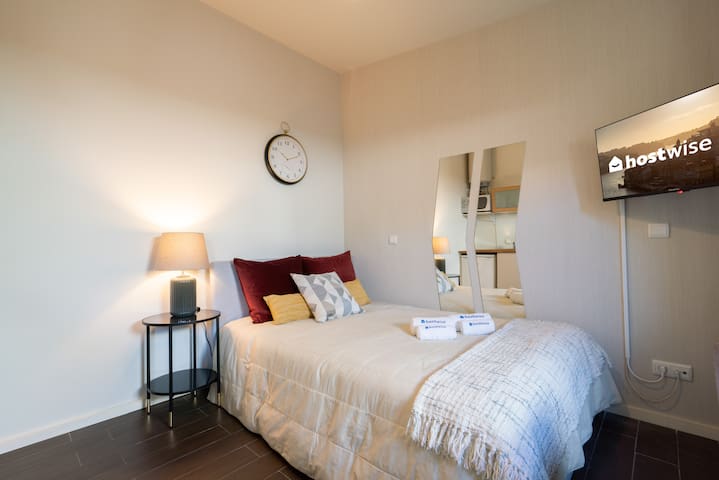 Simple Private Houses | Center by HostWise