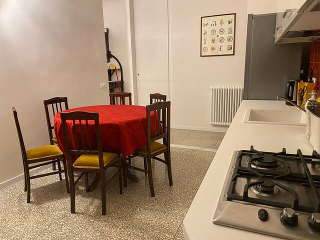 Ampio appartamento a un passo da piazza di Spagna gallery image 5