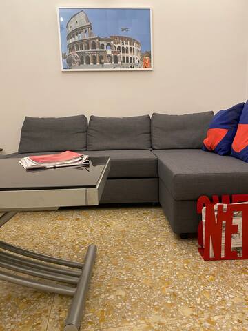 Ampio appartamento a un passo da piazza di Spagna gallery image 3