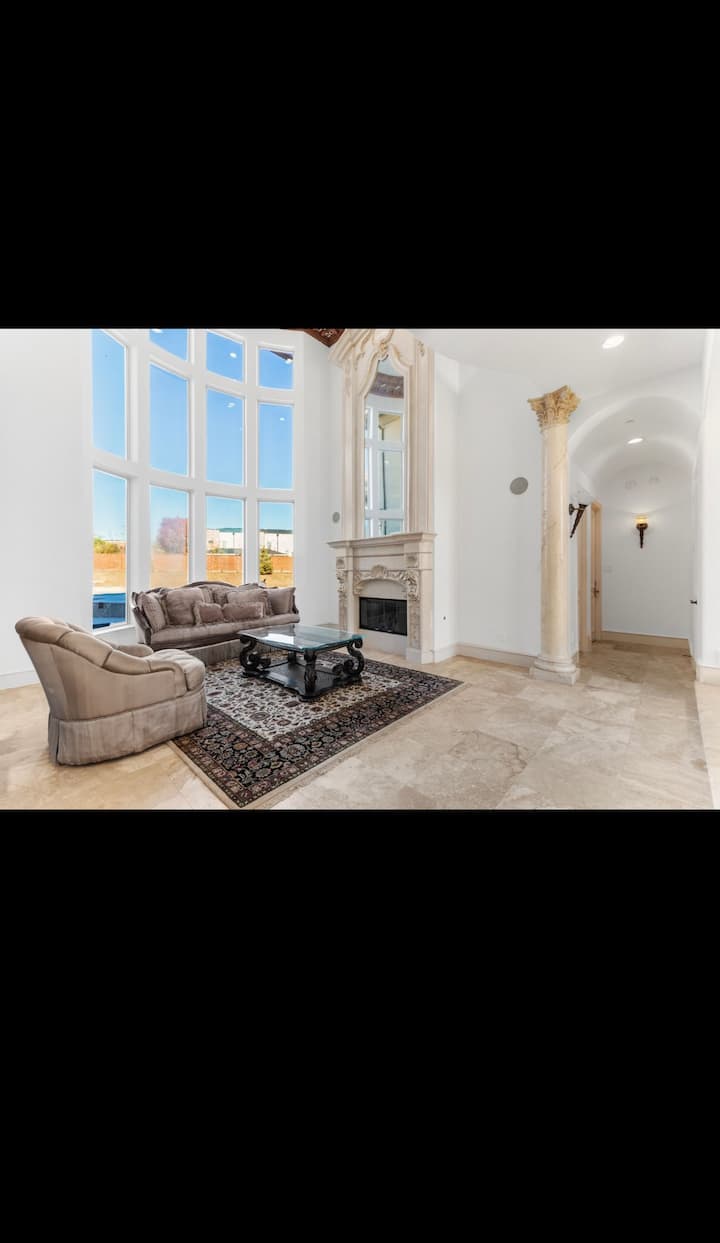 Luxurious Mediterranean Villa - Plano, TX