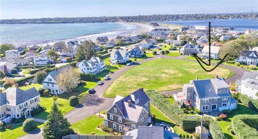 Seascape-Walk to Beach-Ocean views-Close to town gallery image 2