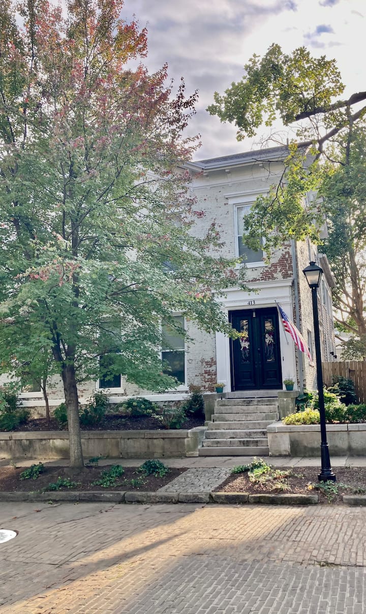 Victorian Guesthouse on 1st Street