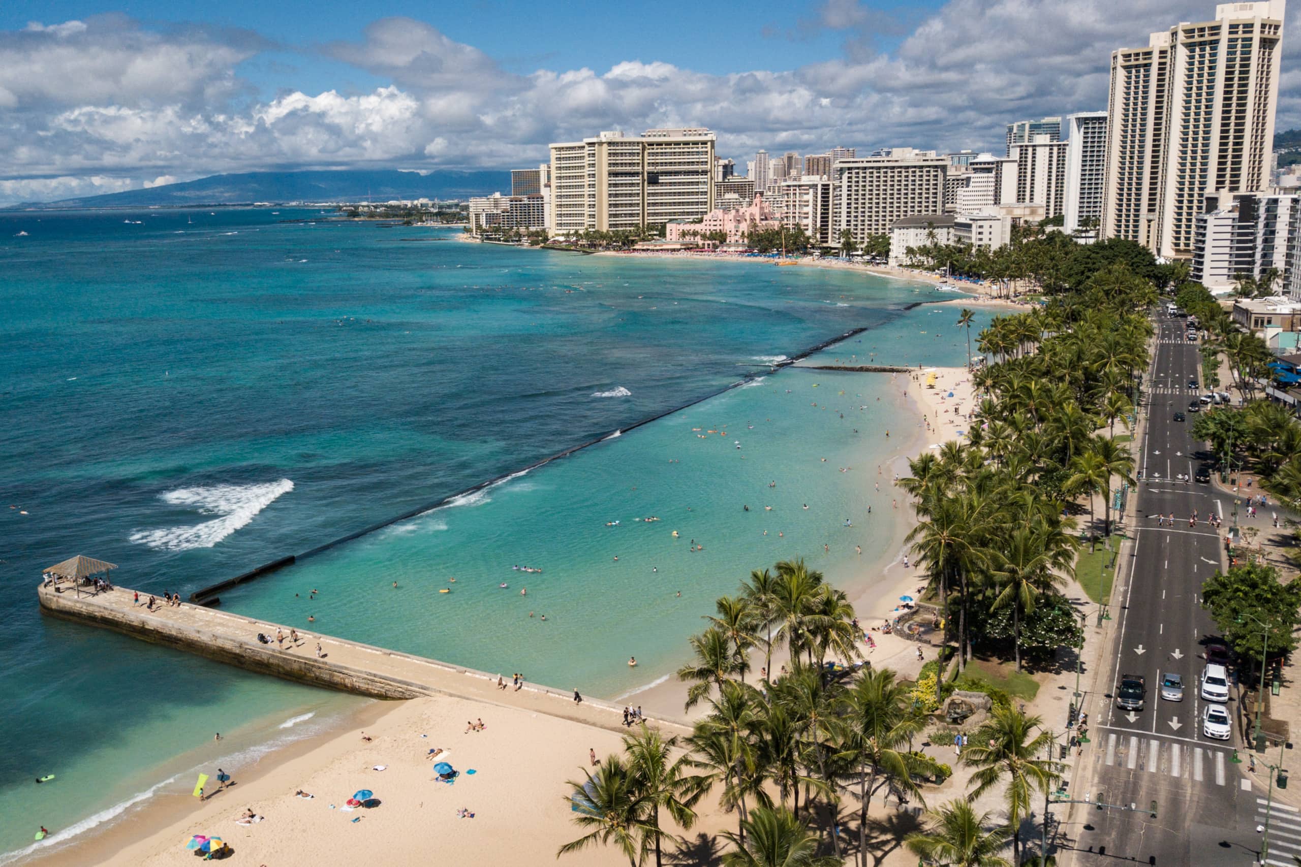 Condo in Honolulu · ★4.96 · 2 bedrooms · 4 beds · 2 private baths - Image 24