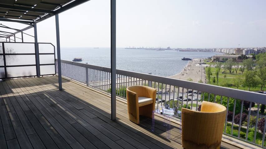 Thessaloniki Presidential Suite – Panoramic View gallery image 2