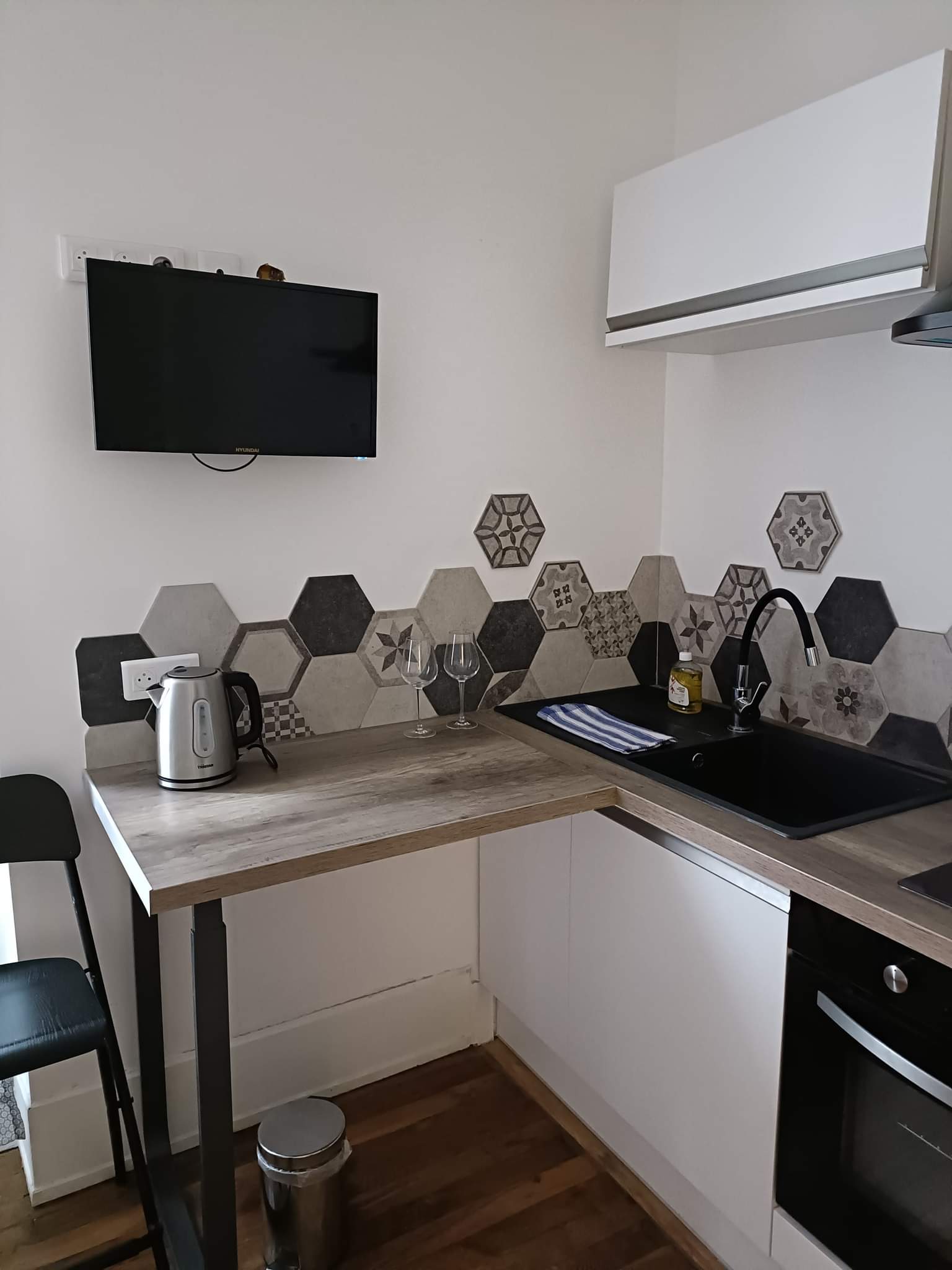 Annonce Airbnb populaire: Nice studio - Wi-Fi - full kitchen à Faubourg Sud