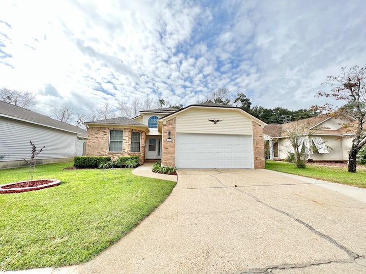 Luxury 3bedroom home with sunroom Houses for Rent in Pensacola