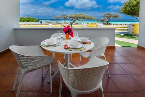 Oceanfront @ Mangel Halto Beach / Snorkel / Scuba