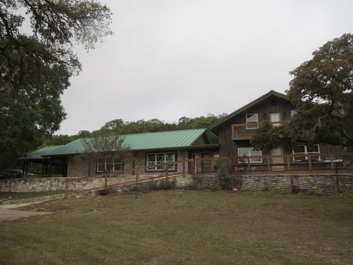 Johnson Creek Cottage Cabins for Rent in Ingram, Texas, United States