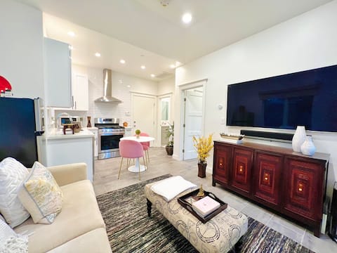 Successful Airbnb property: Adorable 1-bed independent guesthouse in Palo Alto in Palo Alto