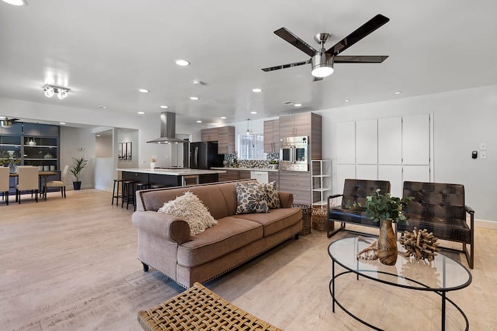 Truly A Rare Find. Remodeled With An Amazing Pool - Davis, CA