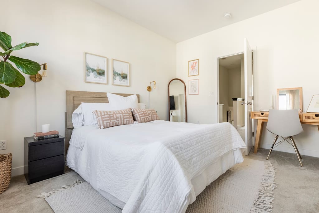 Airbnb Lovely private room near Disney & OC attractions