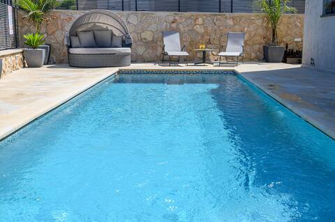 Sea Goddess Suite