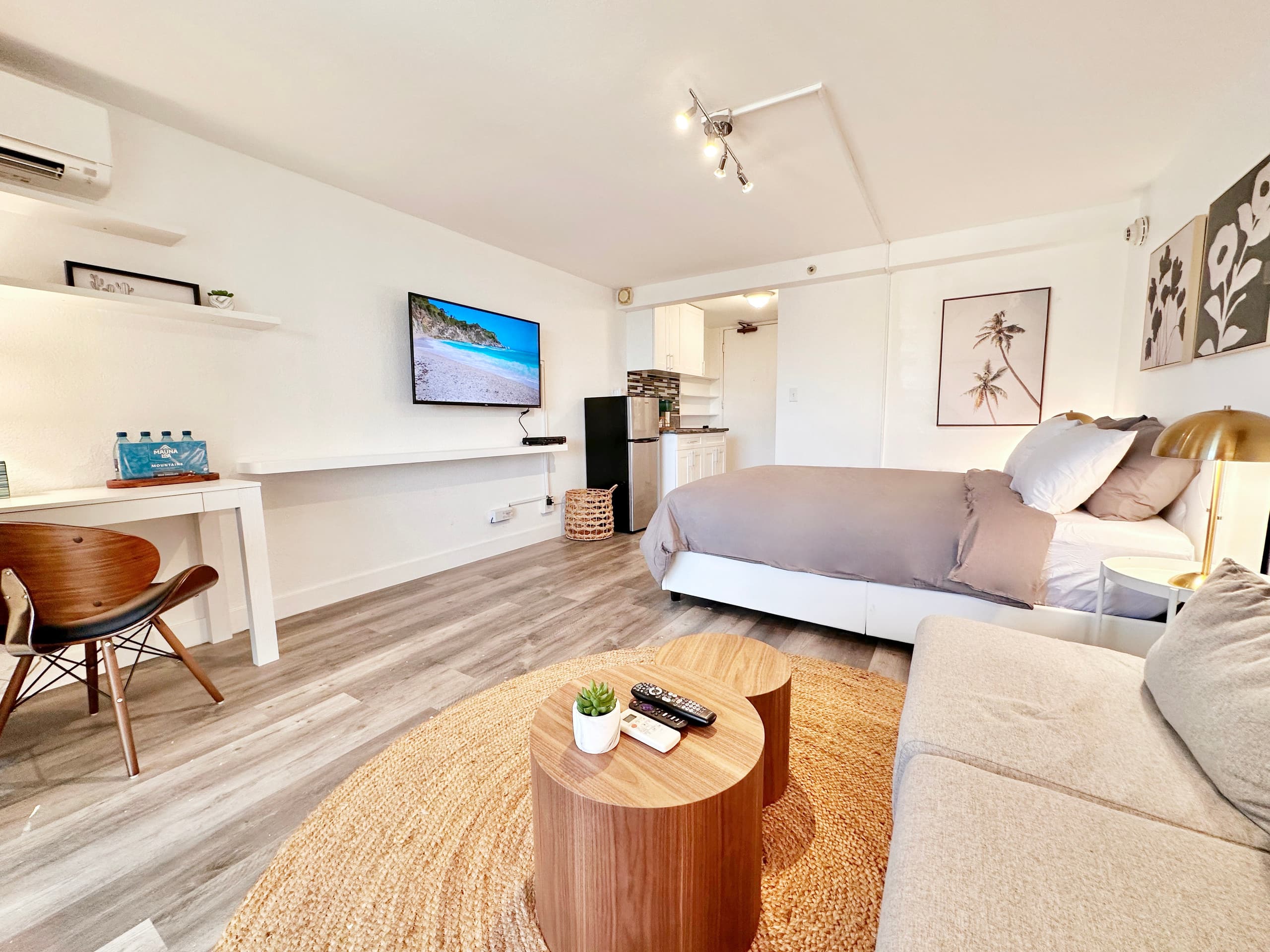 Condo in Honolulu · ★4.91 · Studio · 2 beds · 1 bath - Image 5