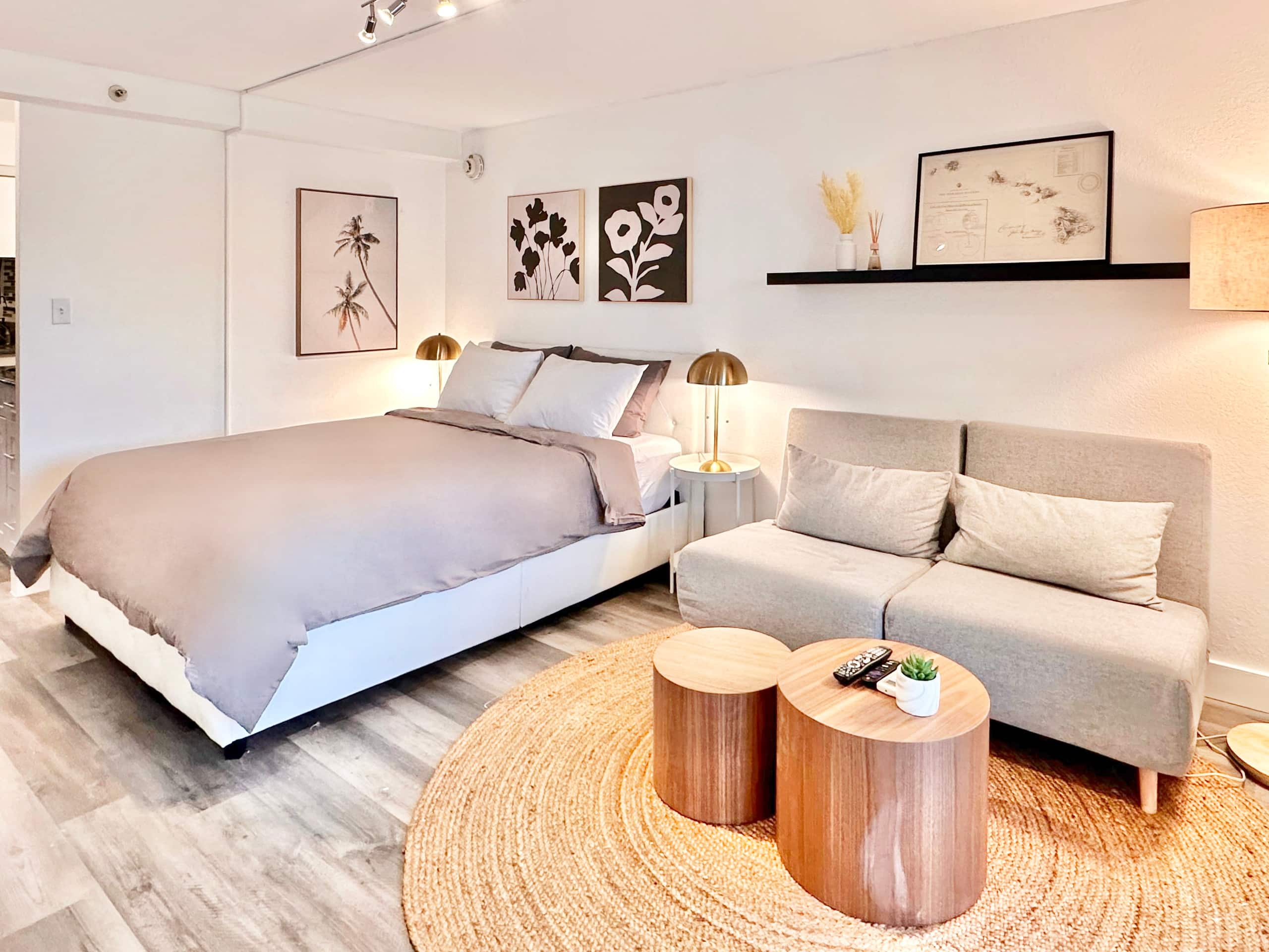 Condo in Honolulu · ★4.91 · Studio · 2 beds · 1 bath - Image 11