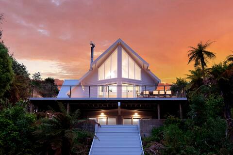 Okere Lakehouse Retreat