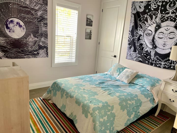 Cheerful private bdrm, in clean home near Creemore Houses for Rent in