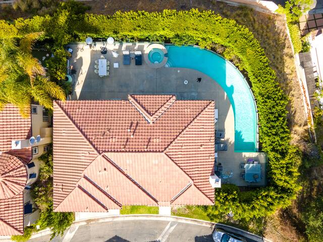Villa w/View of Hollywood Sign in Gated Community gallery image 2