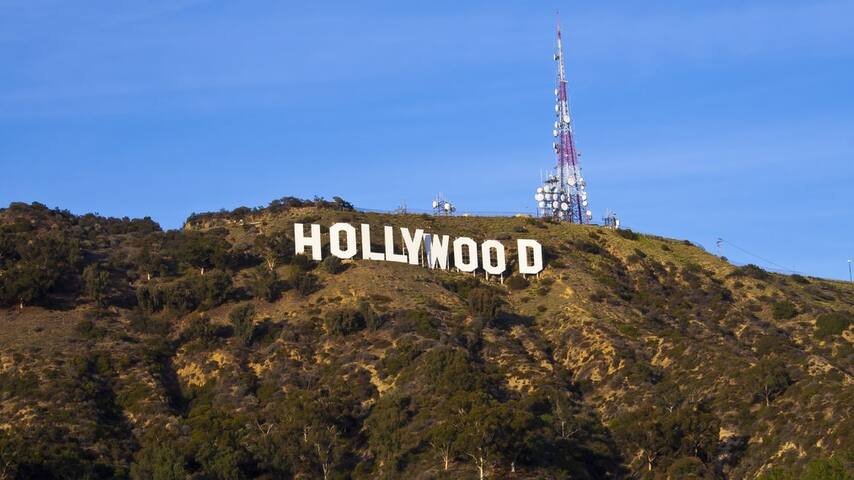 Villa w/View of Hollywood Sign in Gated Community gallery image 4