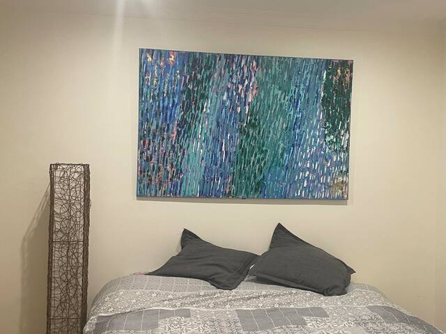 Beautiful Brighton East home in quiet court gallery image 4