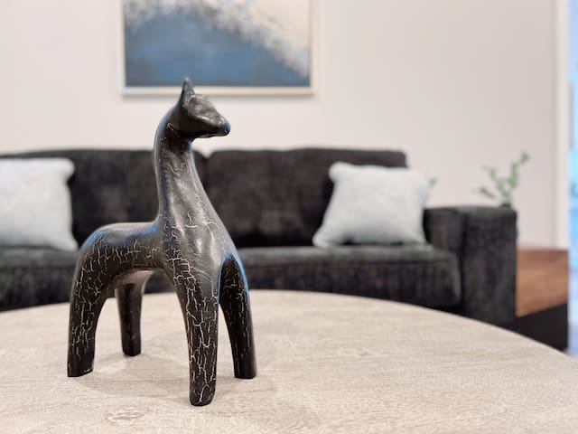 stayatluna managed Airbnb listing 1