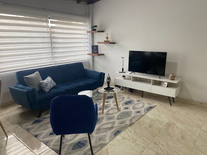 Familiar And Spacious Apartment - Medellín