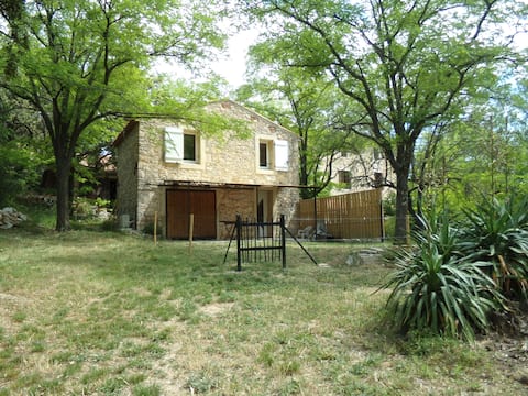 Independent cottage at the foot of Pic Saint Loup.