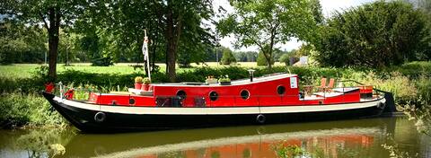 Very nice boat near Saint Malo/Dinan/Rennes.