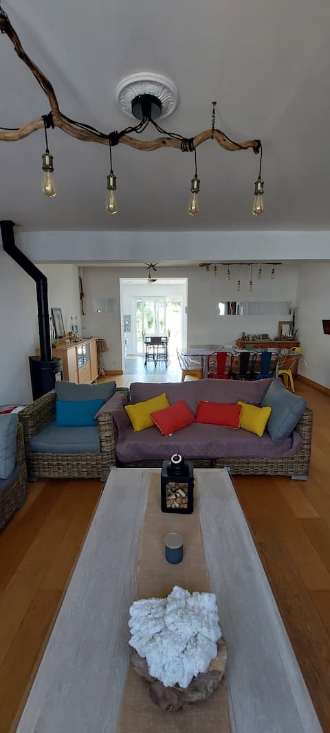 Popular Airbnb listing: La Caresse Des Embruns family beach house in Sangatte