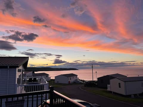 Beautiful 3 bedroom lodge with stunning sea views