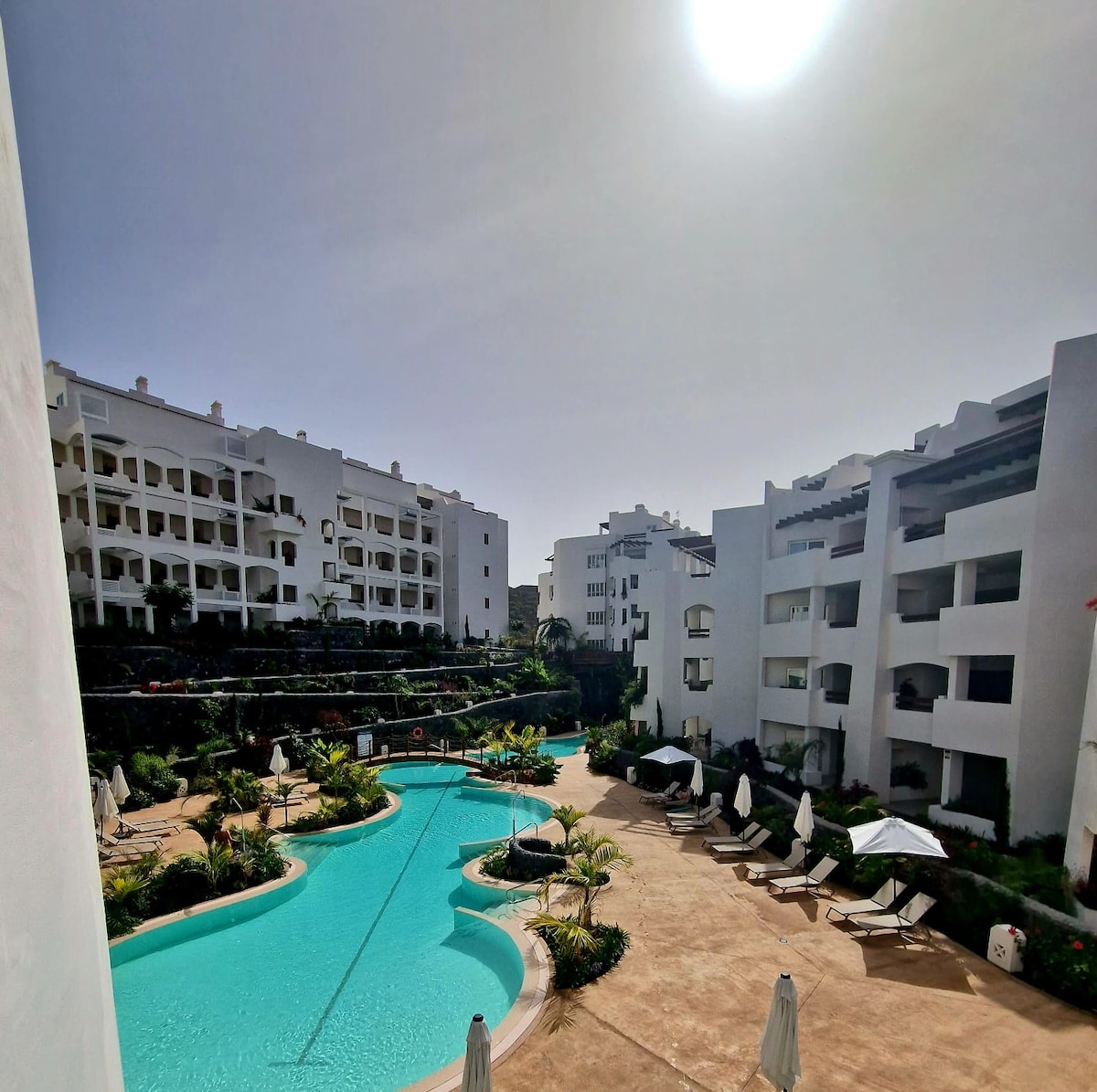 Popular Airbnb listing: Luxe star - IS 1.4 in Arona
