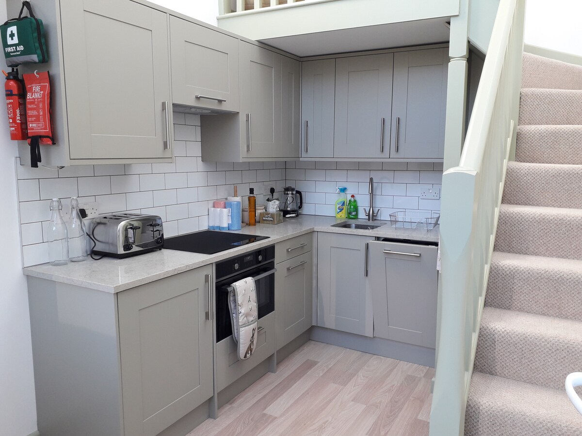 Successful Airbnb property: The Mousehole - 1 bed in Corfe Castle in Corfe Castle