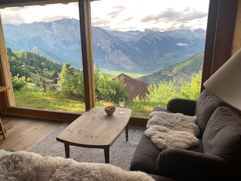 Popular Airbnb listing: Cozy chalet with magic view and location in Riddes