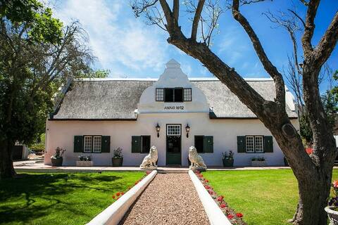 Cape Dutch Farm House with Pool