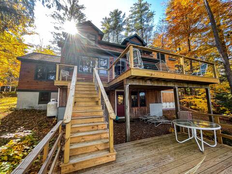 - Lake Front 4 Bdr w/ Fast Internet! -