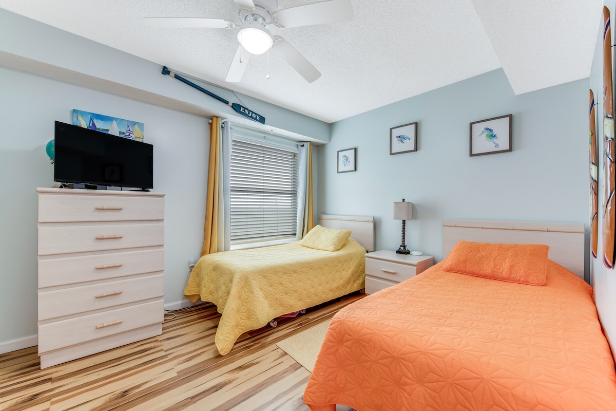 Updated Oceanfront Condo