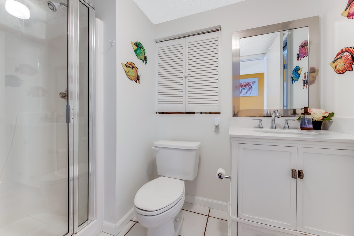Updated Oceanfront Condo