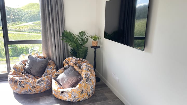 Cozy Redwoods
2 Bedroom Kiwi Cottage - Rotorua