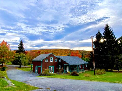 Beautiful Historic Farmhouse with Gorgeous Views