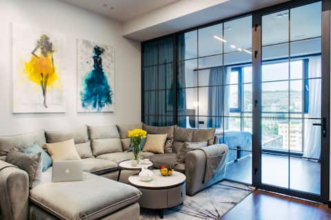 Sensational 2bd Apartment In Exclusive Building