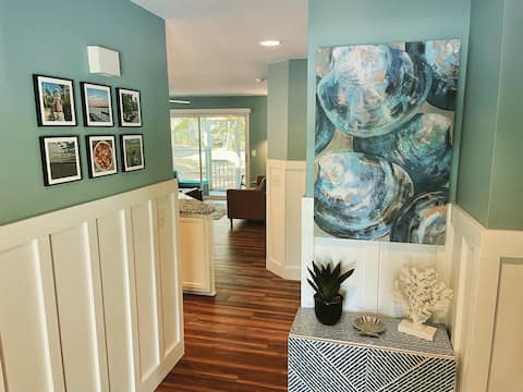 2B/2B St James Coastal Marsh Condo w/ Porch & Pool