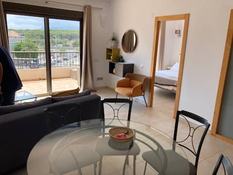 Top performing Airbnb: Modern 2 Bedroom Aptmt - Aircon and Swimming Pool in Teulada