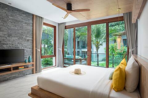 Deluxe Garden view + Bathtub + BF