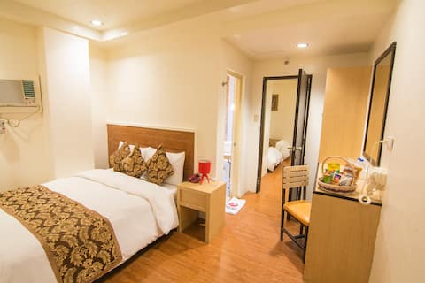Connecting Room