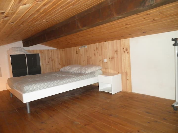 140 кревет на mezzanine