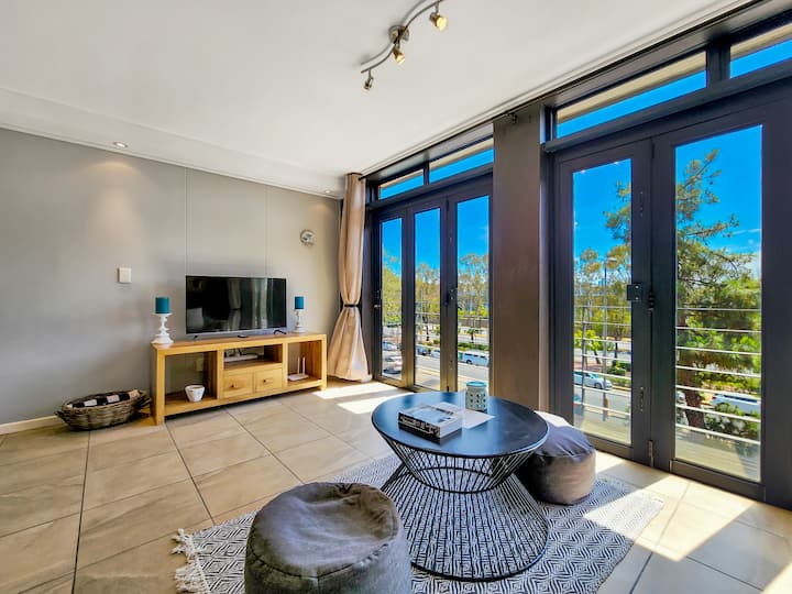 Comfy, Spacious & Central Studio In Green Point - Ciudad del Cabo